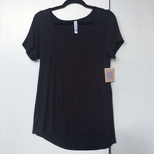 NEW! Lularoe black Stretchy light Classic T-shirt